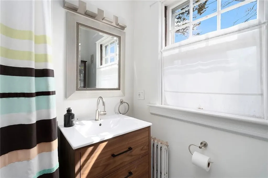 43 Oriole Avenue Providence RI 02906
