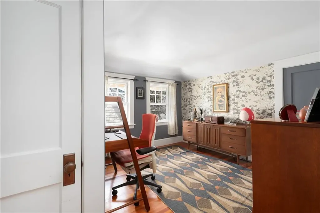 43 Oriole Avenue Providence RI 02906