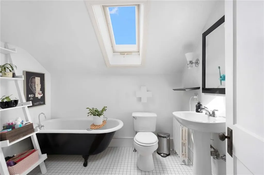 43 Oriole Avenue Providence RI 02906