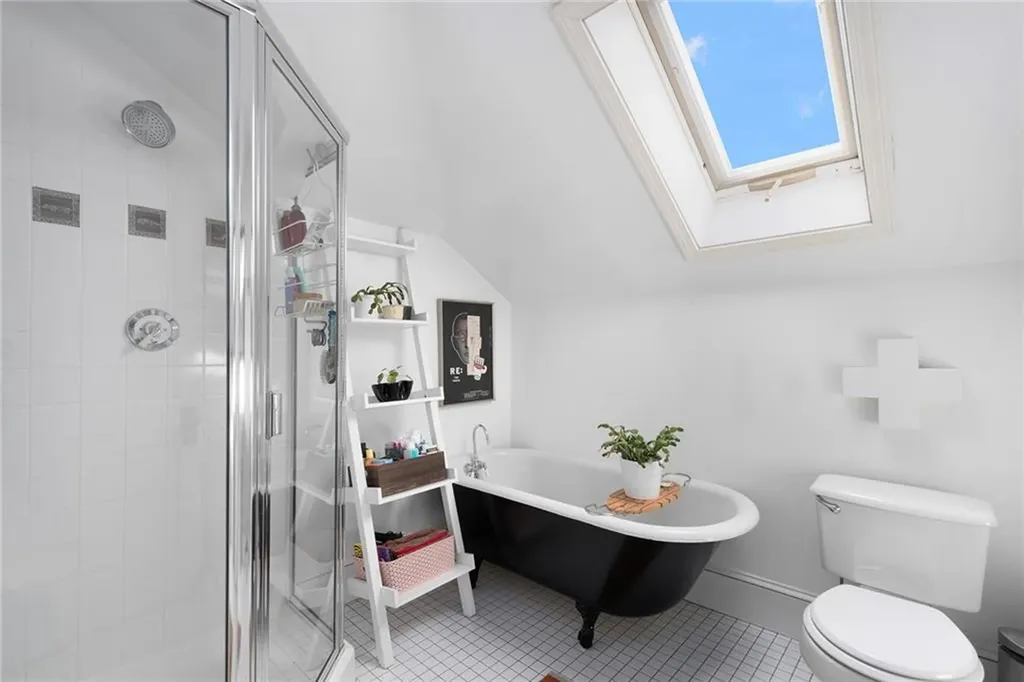 43 Oriole Avenue Providence RI 02906