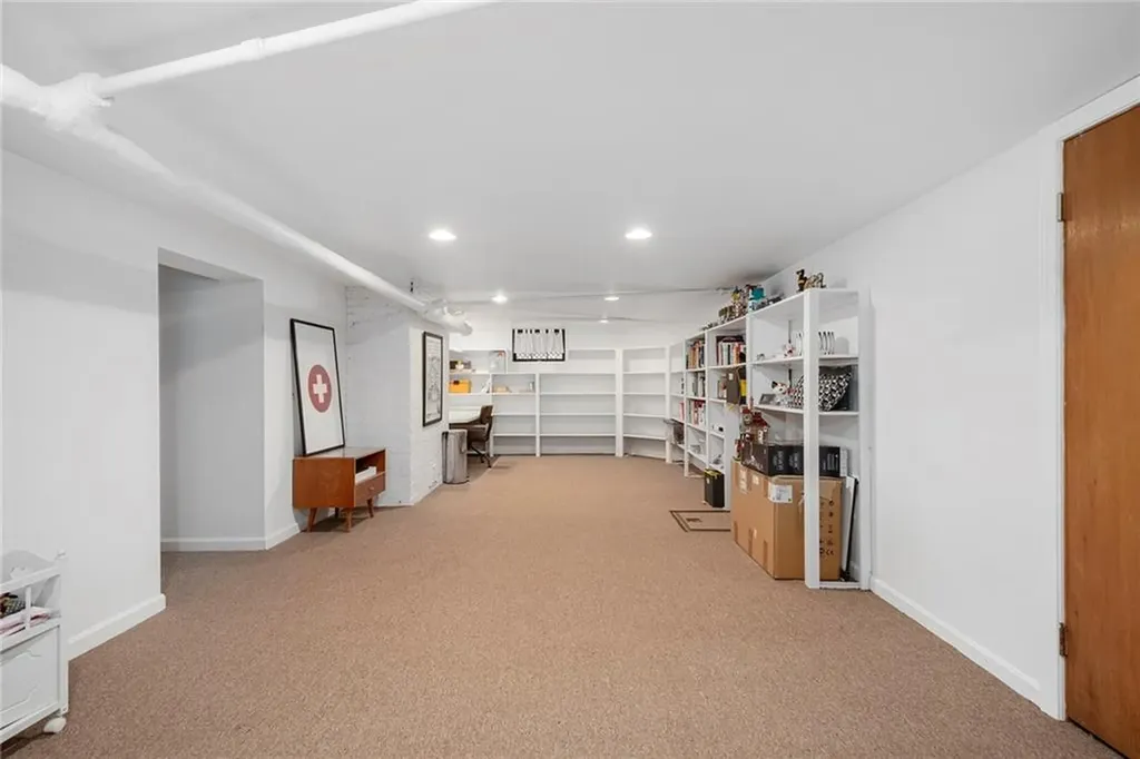 43 Oriole Avenue Providence RI 02906