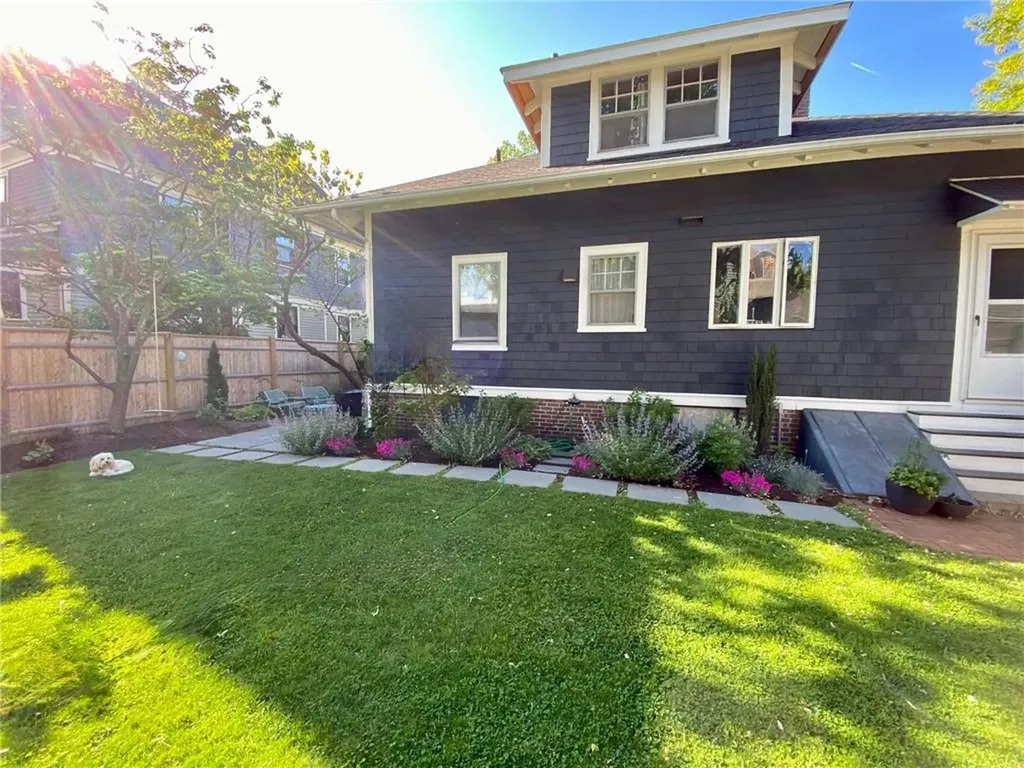 43 Oriole Avenue Providence RI 02906
