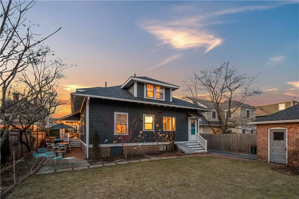 43 Oriole Avenue Providence RI 02906