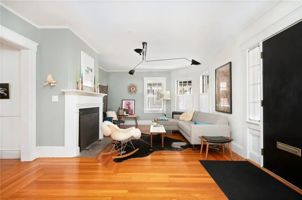 43 Oriole Avenue Providence RI 02906