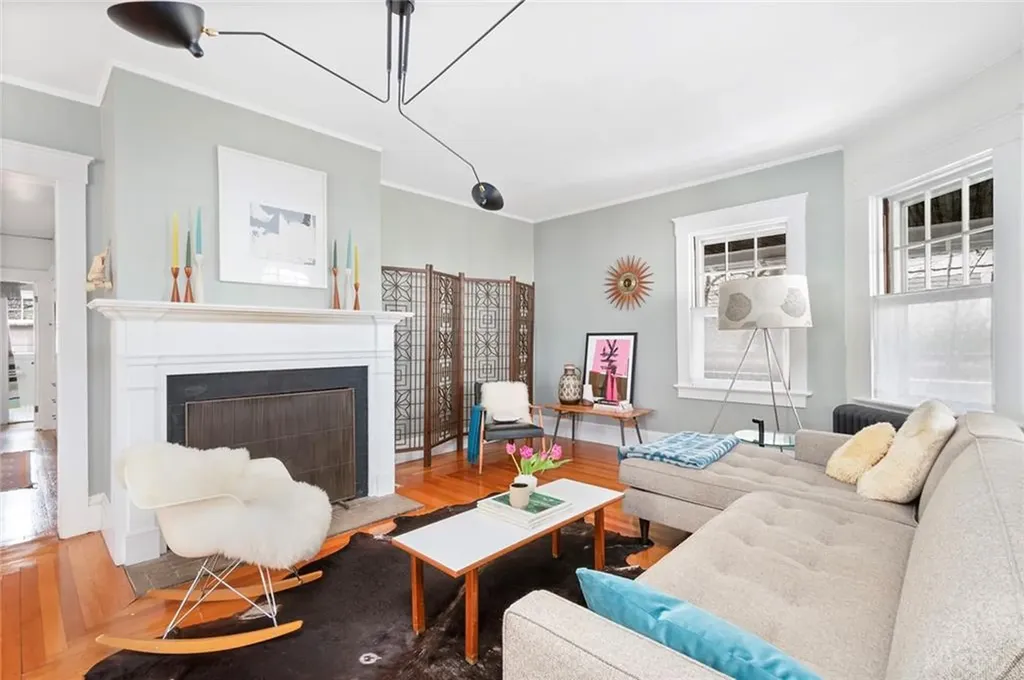 43 Oriole Avenue Providence RI 02906