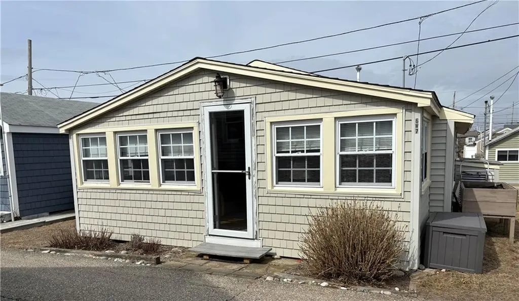 240 Carpenters Beach Road South Kingstown RI 02879