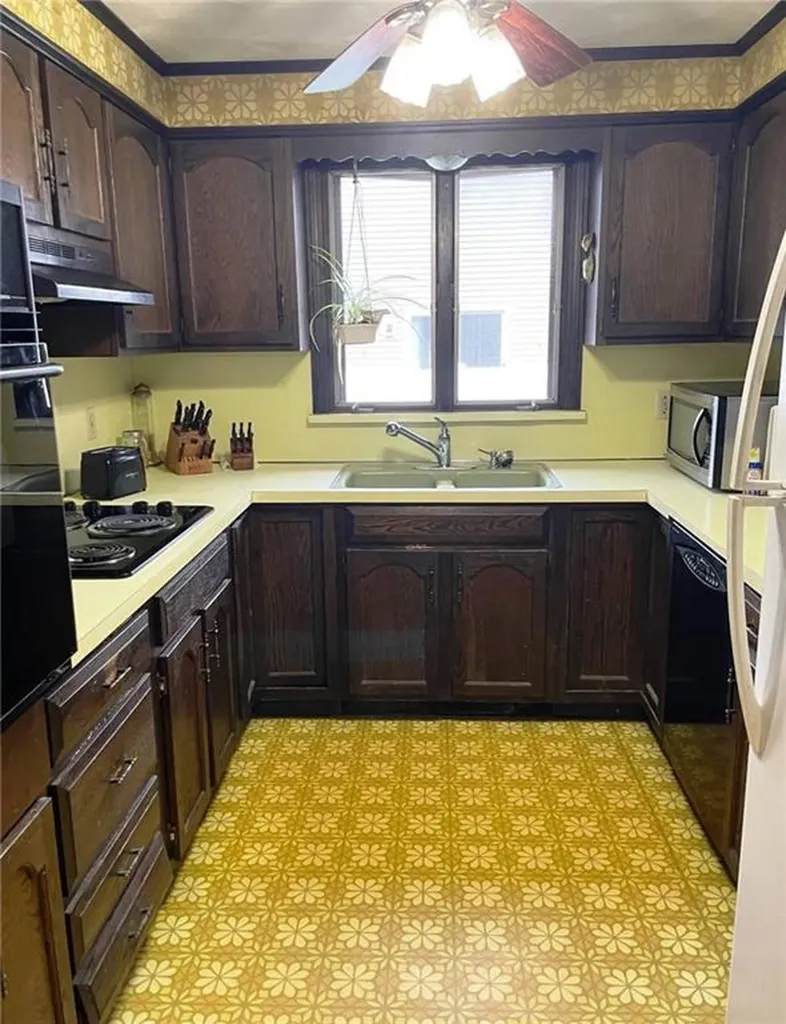 14 Invernia Road Cranston RI 02920