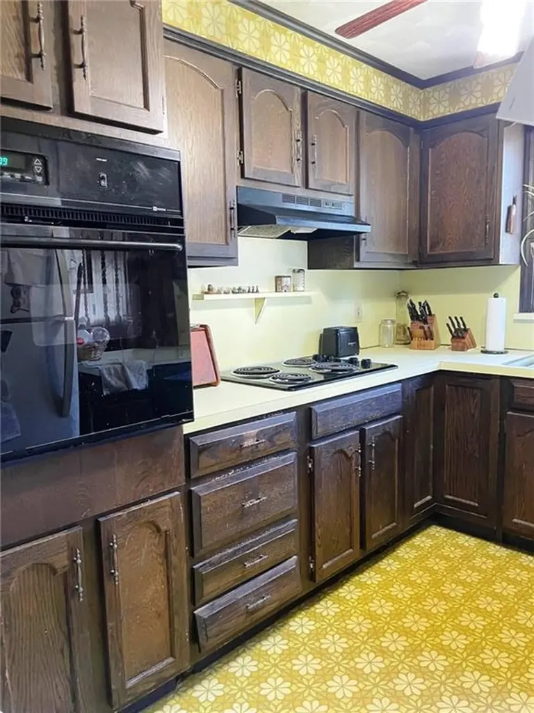 14 Invernia Road Cranston RI 02920