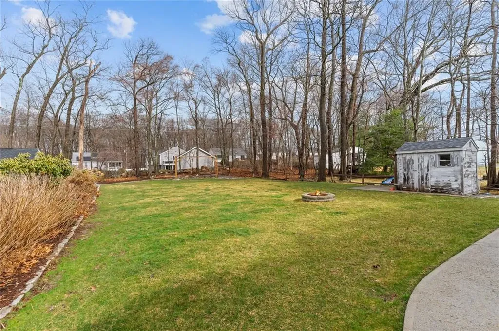 31 Chestnut Street Cumberland RI 02864