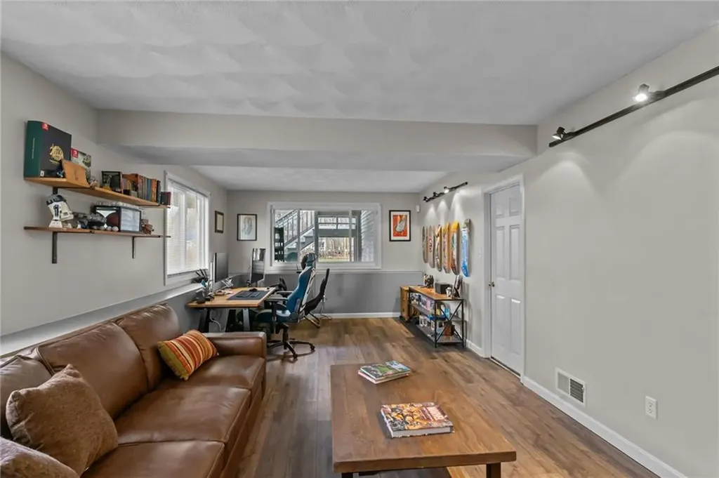 31 Chestnut Street Cumberland RI 02864
