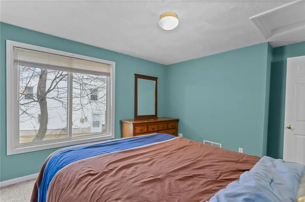 31 Chestnut Street Cumberland RI 02864
