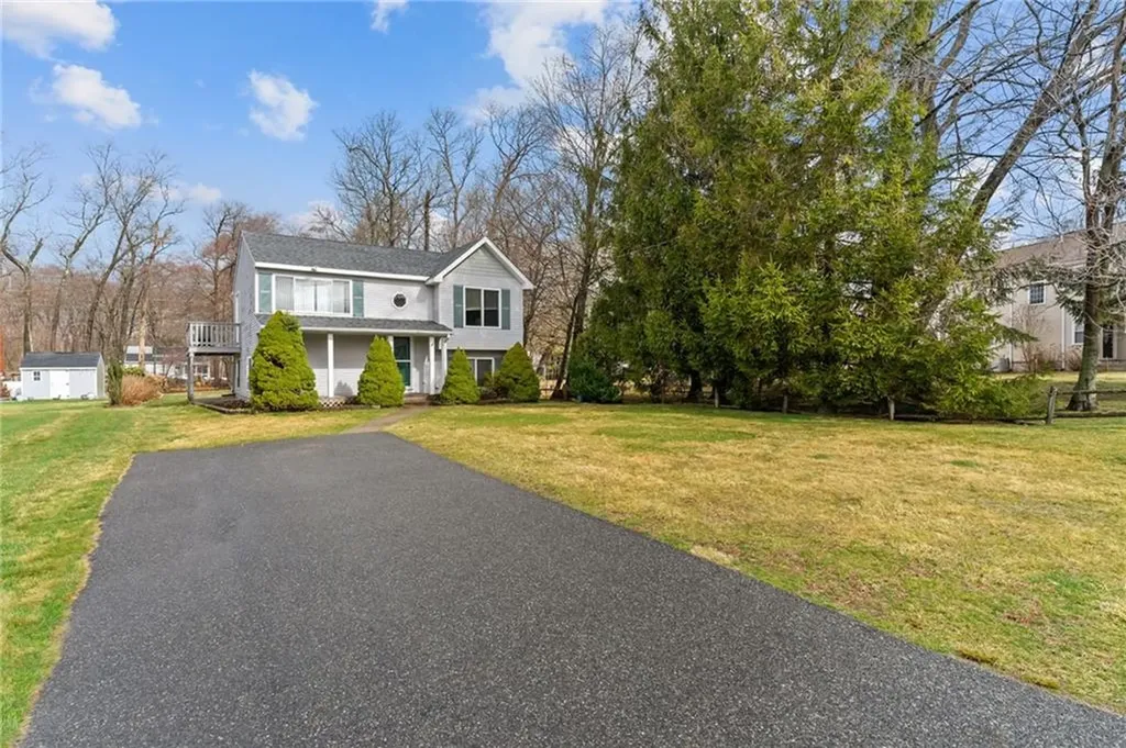 31 Chestnut Street Cumberland RI 02864