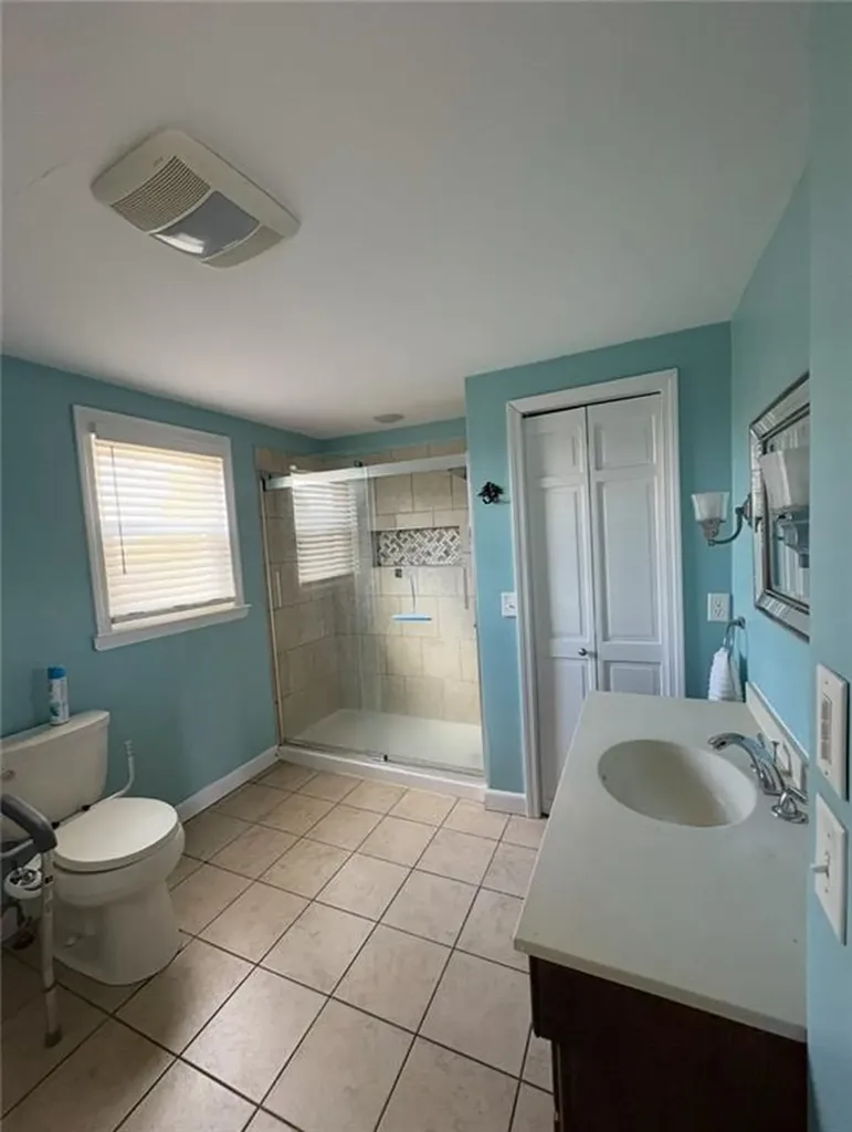 21 Airway Road Warwick RI 02886