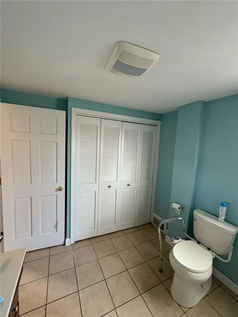 21 Airway Road Warwick RI 02886