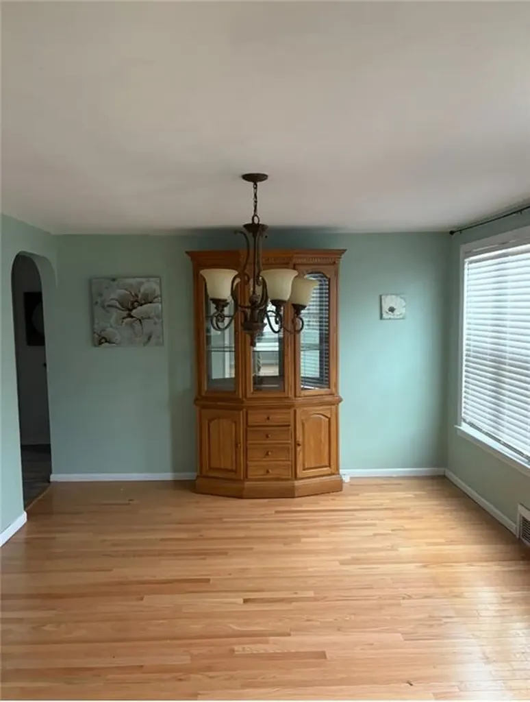 21 Airway Road Warwick RI 02886