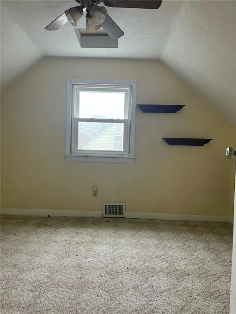 21 Airway Road Warwick RI 02886