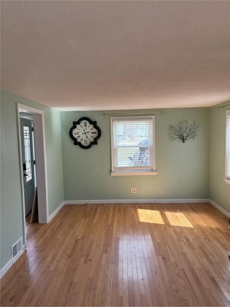 21 Airway Road Warwick RI 02886