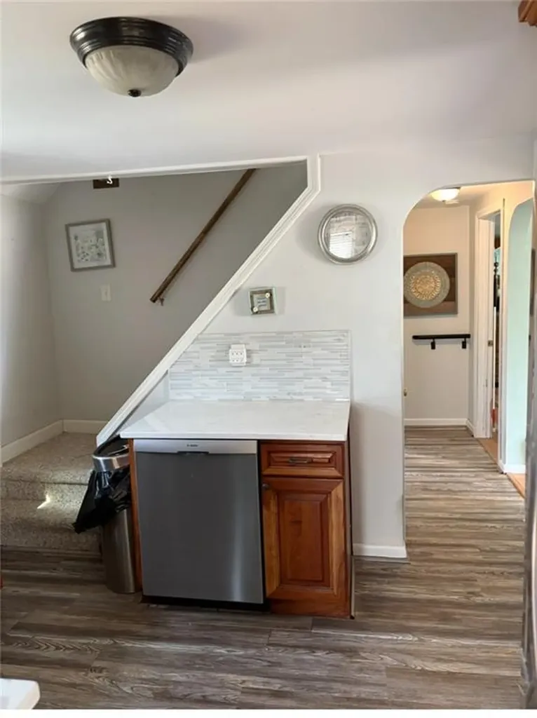 21 Airway Road Warwick RI 02886