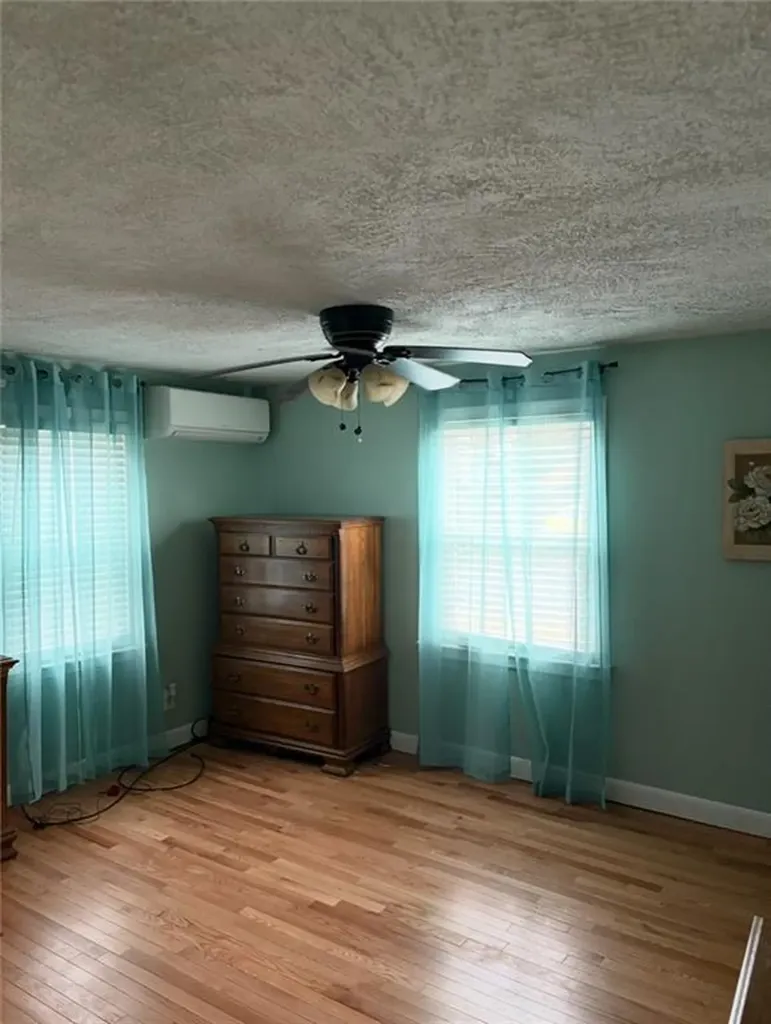 21 Airway Road Warwick RI 02886