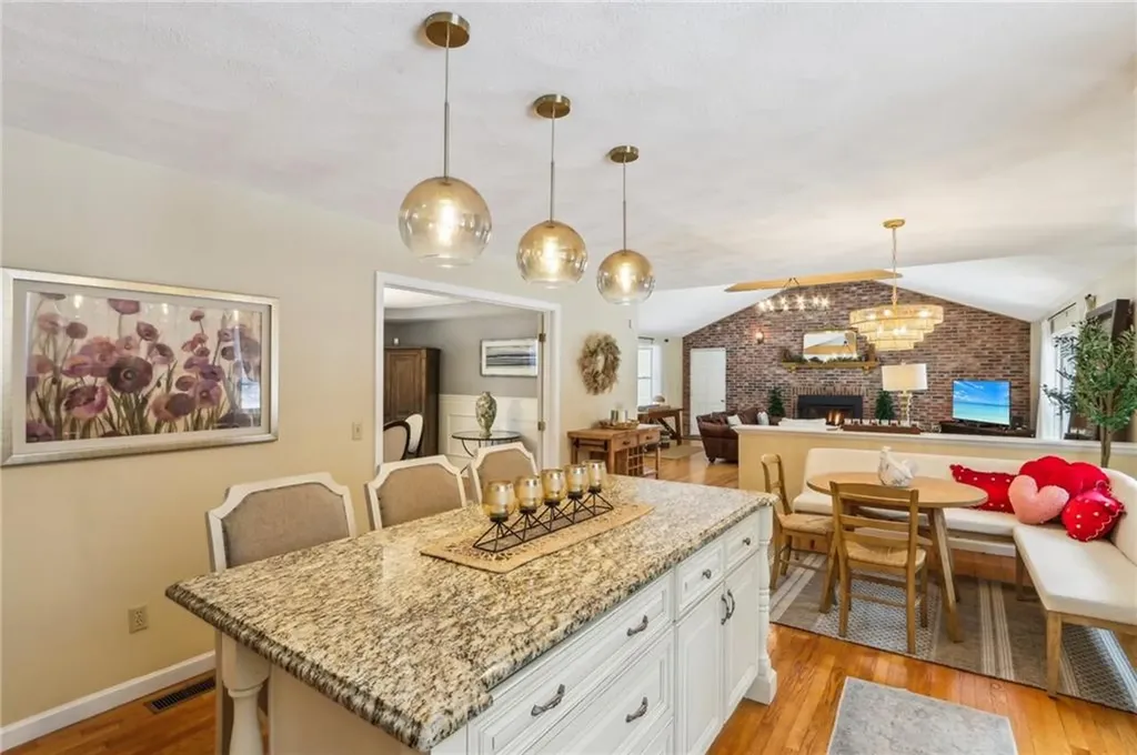 131 Larchwood Drive Warwick RI 02886