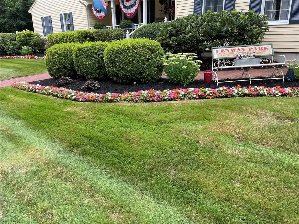 131 Larchwood Drive Warwick RI 02886