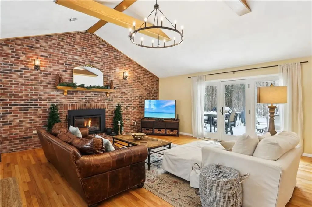 131 Larchwood Drive Warwick RI 02886