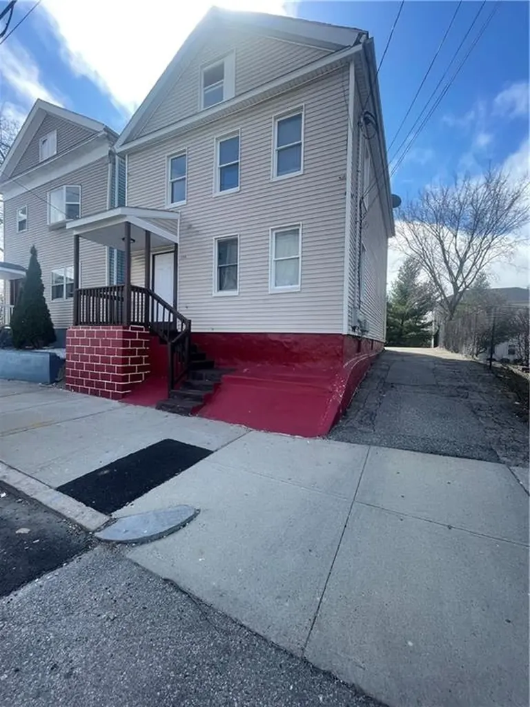 256 Lockwood Street Providence RI 02907