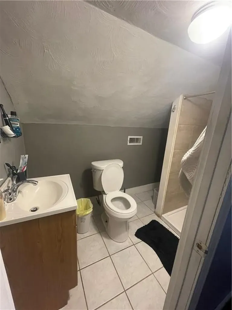 256 Lockwood Street Providence RI 02907