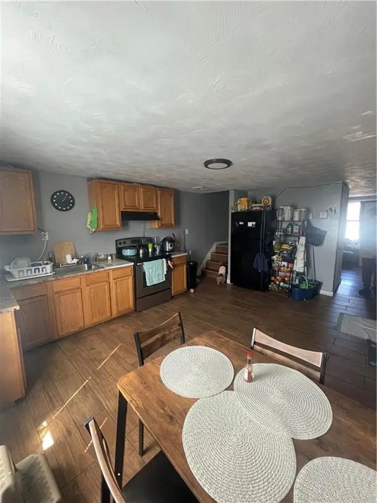 256 Lockwood Street Providence RI 02907