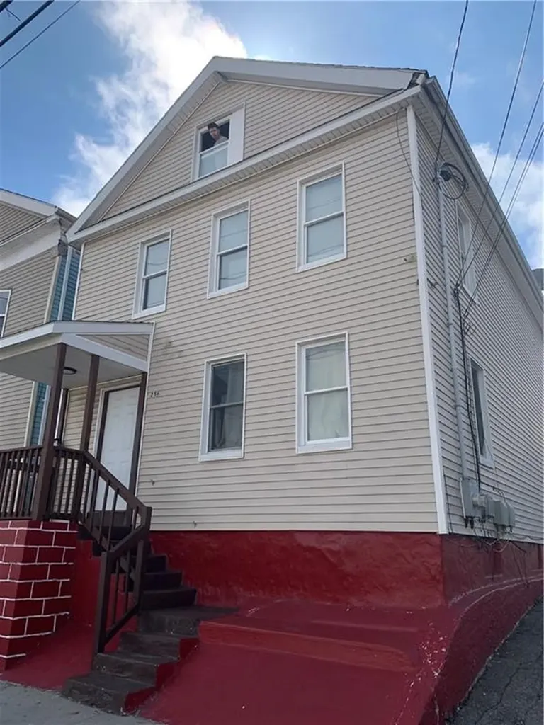 256 Lockwood Street Providence RI 02907