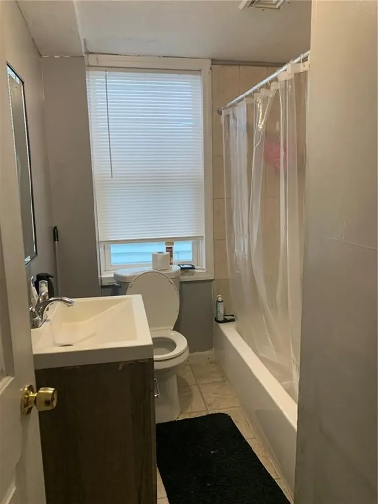 256 Lockwood Street Providence RI 02907