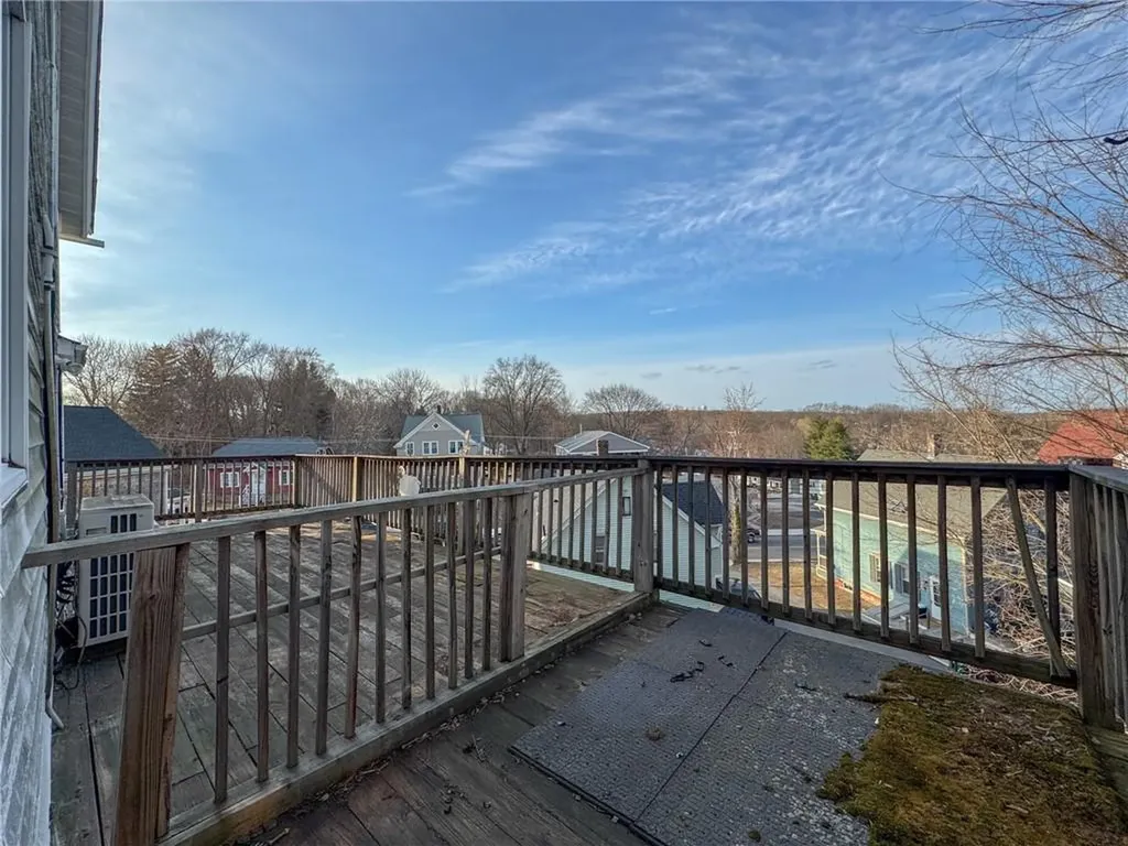 34 Smithfield Road Woonsocket RI 02895