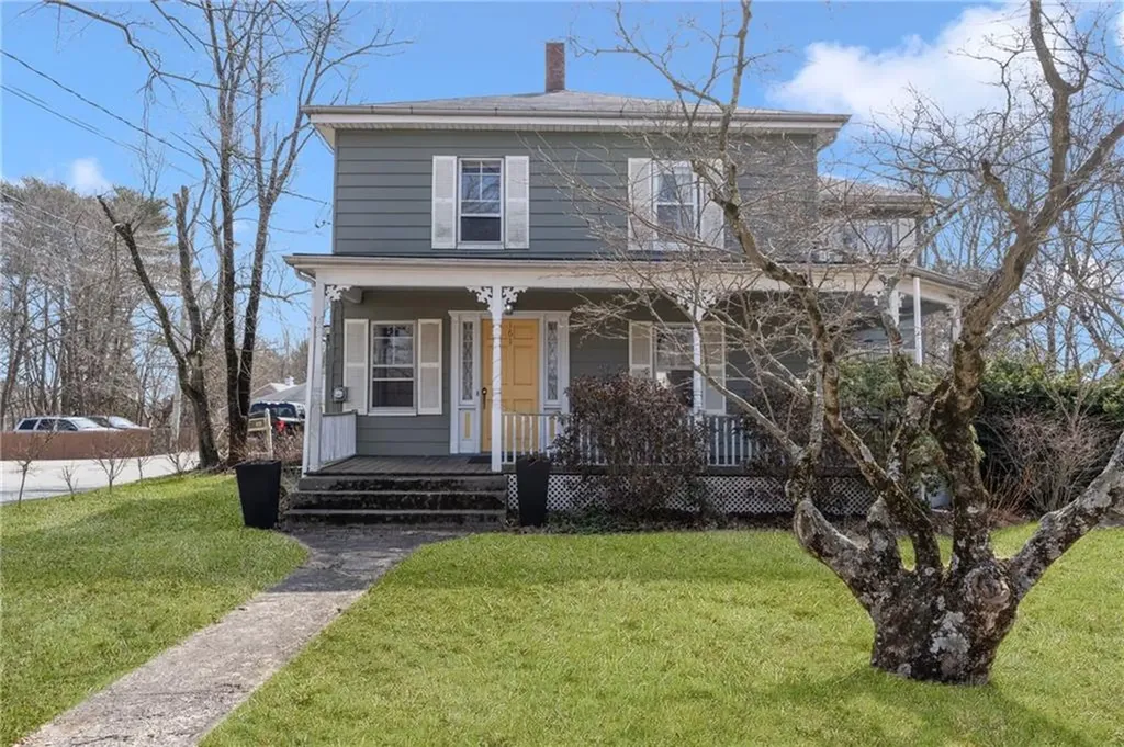 161 Rathbun Street Coventry RI 02816