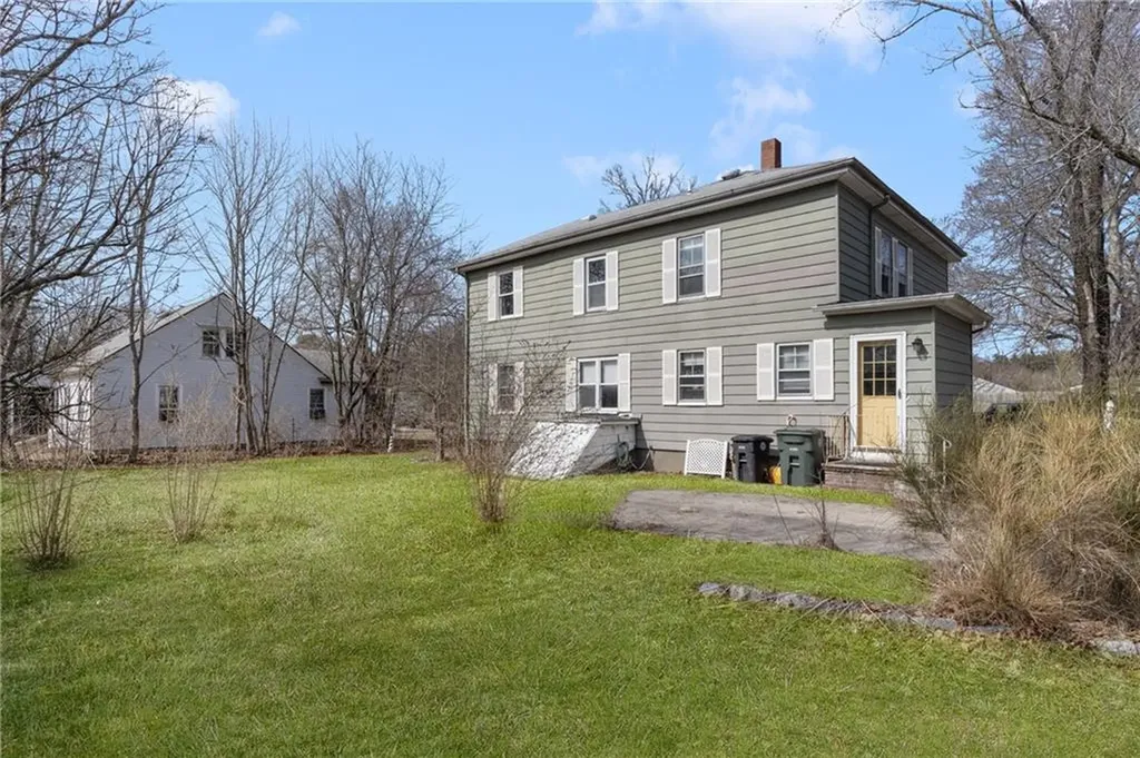 161 Rathbun Street Coventry RI 02816