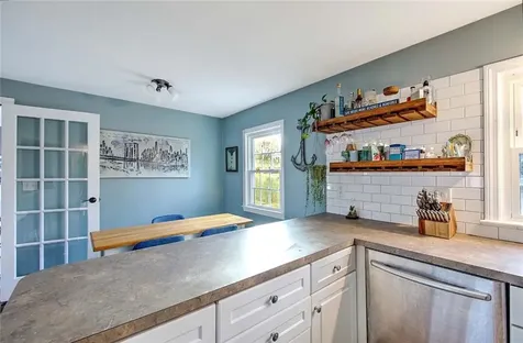 4 Hillcrest Avenue Smithfield RI 02828