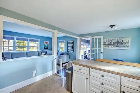 4 Hillcrest Avenue Smithfield RI 02828