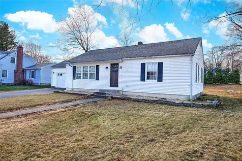 4 Hillcrest Avenue Smithfield RI 02828