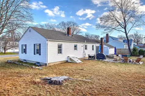 4 Hillcrest Avenue Smithfield RI 02828