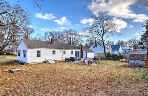 4 Hillcrest Avenue Smithfield RI 02828