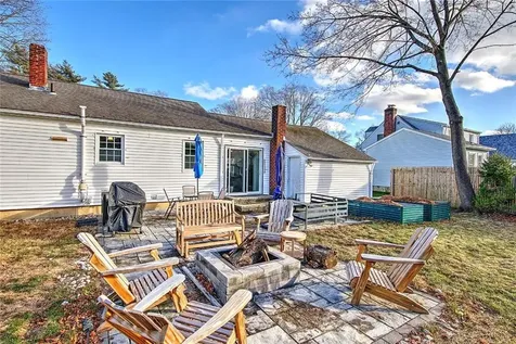 4 Hillcrest Avenue Smithfield RI 02828