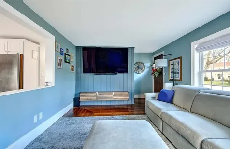 4 Hillcrest Avenue Smithfield RI 02828