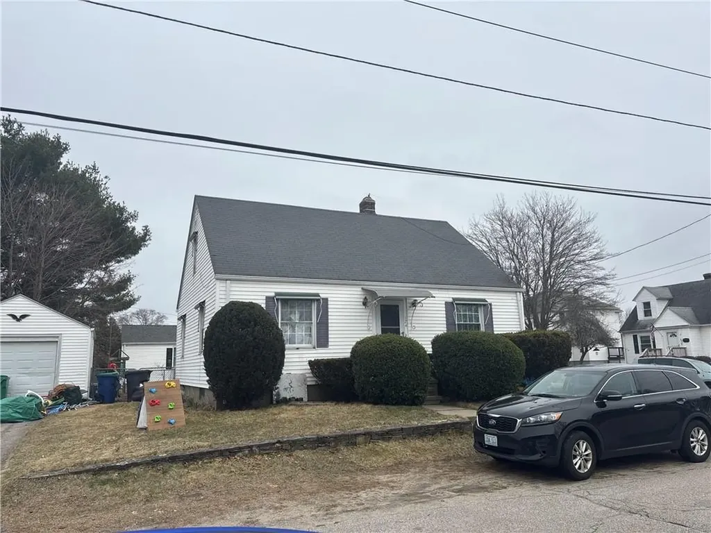 124 Welfare Avenue Warwick RI 02888