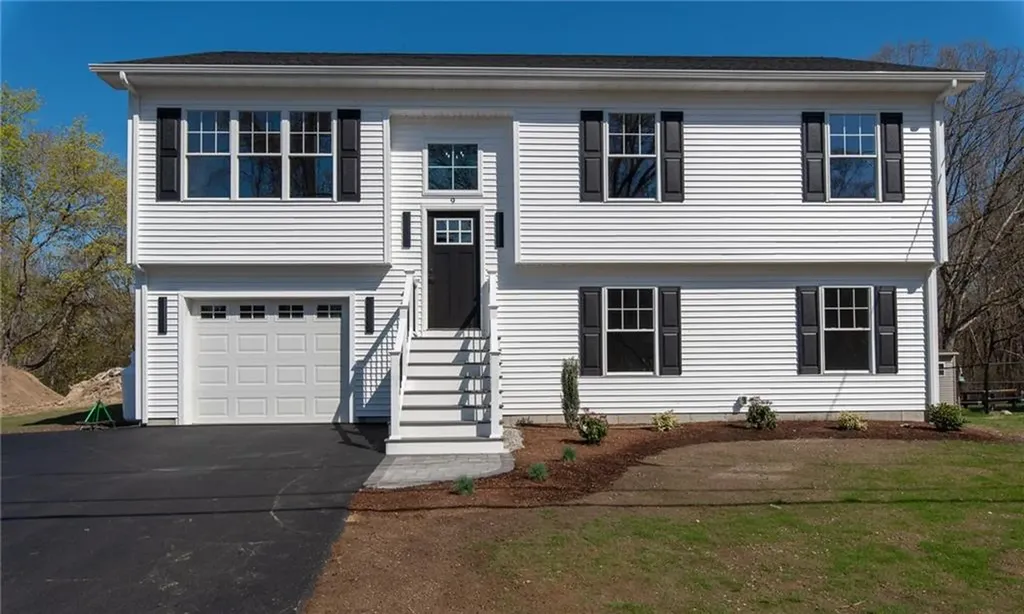 9 Ludlow Street Johnston RI 02919