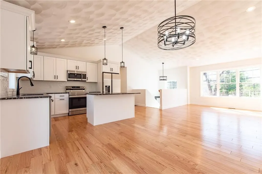 9 Ludlow Street Johnston RI 02919