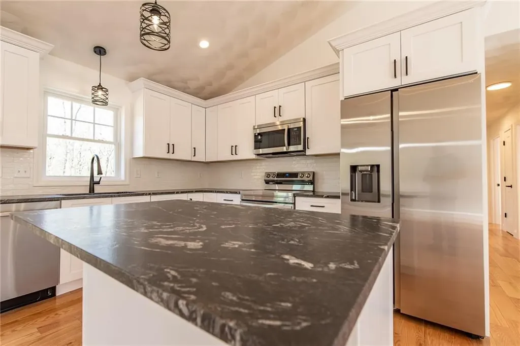 9 Ludlow Street Johnston RI 02919