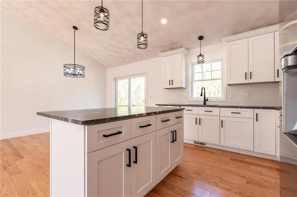 9 Ludlow Street Johnston RI 02919
