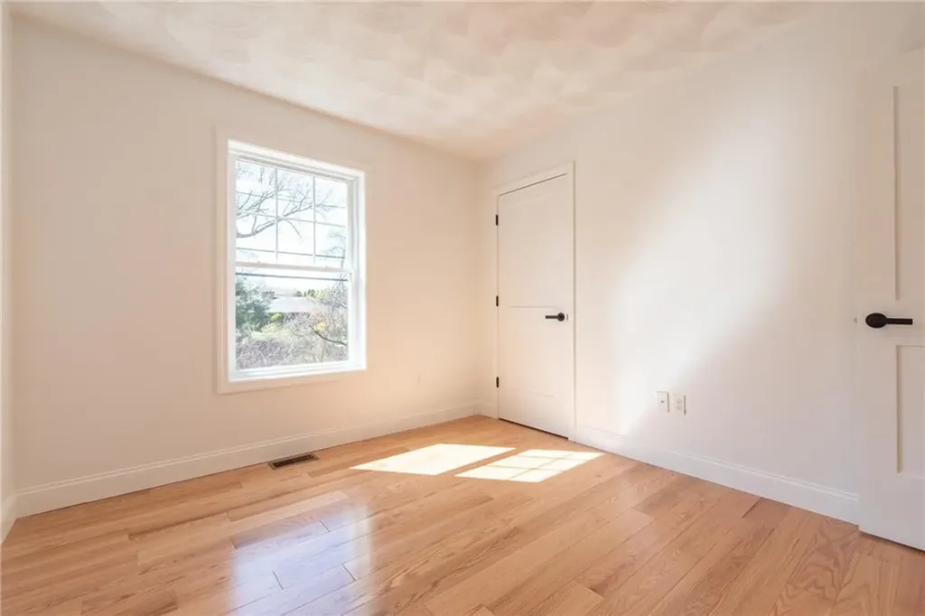 9 Ludlow Street Johnston RI 02919