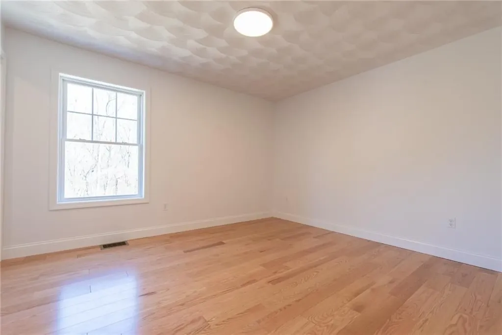 9 Ludlow Street Johnston RI 02919