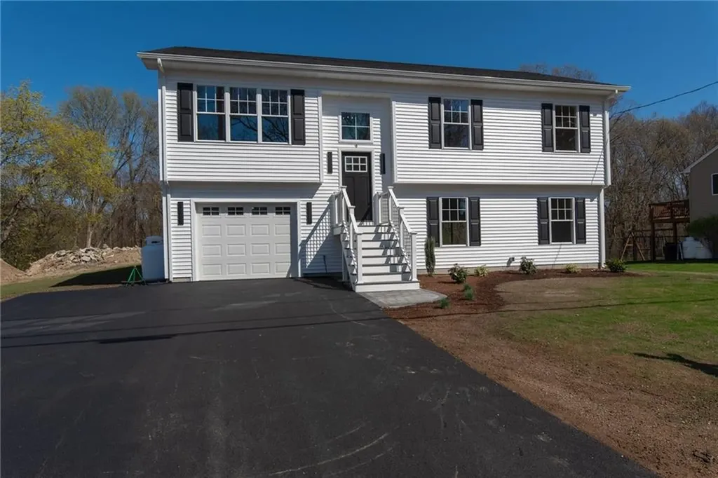 9 Ludlow Street Johnston RI 02919