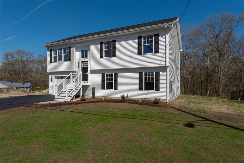 9 Ludlow Street Johnston RI 02919